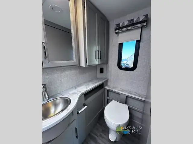 2024 Thor Motor Coach Gemini AWD 23TE Brand new ! Save Huge ! in RVs & Motorhomes in Moncton - Image 45
