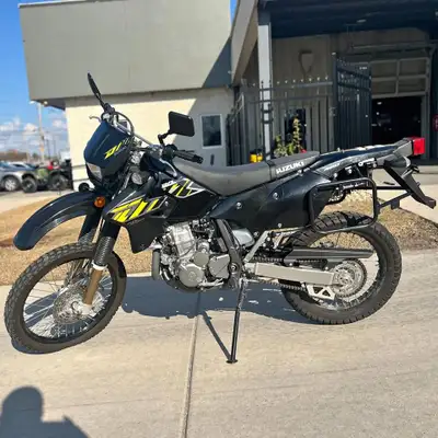 APPLY NOW: https://www.ridecollective.ca/get-pre-approved 2023 SUZUKI DR-Z400 • Lightweight 400cc en...