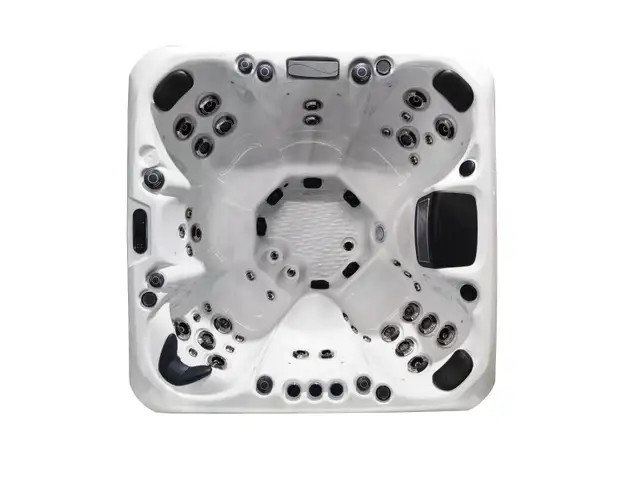 VEGA HOT TUB FOR SALE in Hot Tubs & Pools in Oakville / Halton Region - Image 11