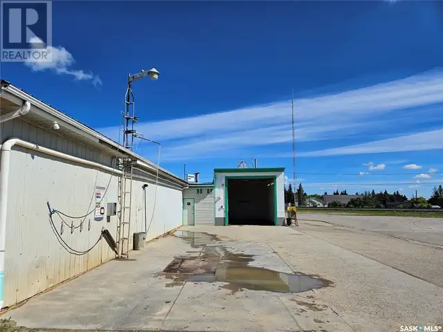 712 Railway STREET Whitewood, Saskatchewan in Commercial & Office Space for Sale in Regina - Image 4
