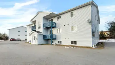 Comfortable Unit for Rent Incentive: • 1 Month Free Rent! **unit photos coming aoon** Experience the...