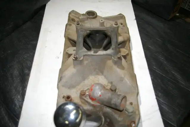 INTAKE MANIFOLD EDELBROCK TORKER in Engine & Engine Parts in Edmonton - Image 3
