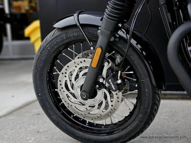 2025 Triumph Bonneville T120 Black Graphite / Matte Graphite in Street, Cruisers & Choppers in Oshawa / Durham Region - Image 16