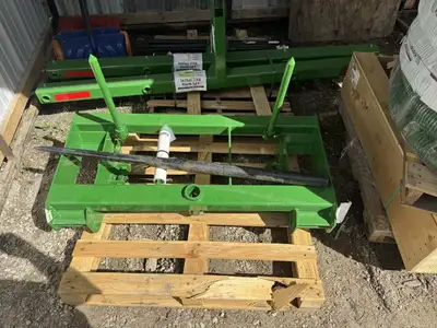 Welcome to Horizon Ag & Turf Location: Horizon Ag & Turf Warburg single tine bale spear AB13D HVY TI...
