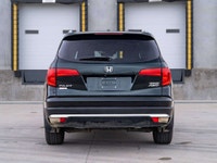 CARGET AUTOMOTIVE is thrilled to offer this 2017 Honda Pilot Touring, a well-equipped midsize SUV of... (image 7)