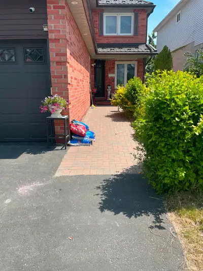 Legal Basement Apt 1 Bedroom + 1 Bath in Prime Area of Pickering