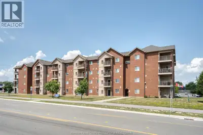 Beautiful 2-bedroom, 2-bathroom condo located in one of LaSalle’s most sought-after communities. Des...