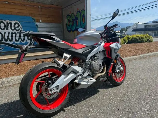 2021 Aprilia Tuono 660 in Street, Cruisers & Choppers in Delta/Surrey/Langley - Image 4