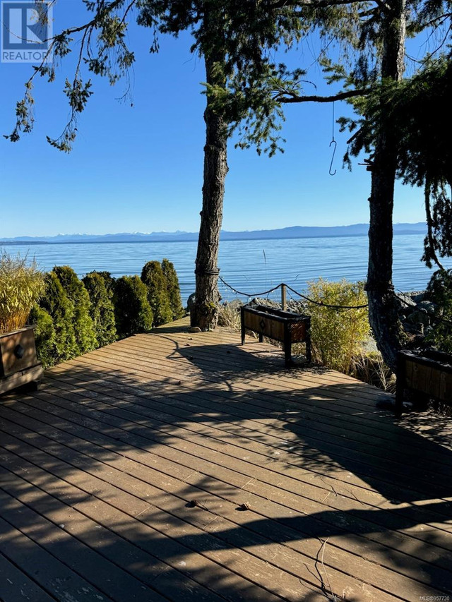 10 6050 Island Hwy Qualicum Beach, British Columbia in Condos for Sale in Parksville / Qualicum Beach - Image 4