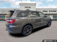 Leather Seats, Sunroof, Second Row Seats Captain Chairs, Premium Audio, Uconnect 5 Nav w/10.1 inch D... (image 5)