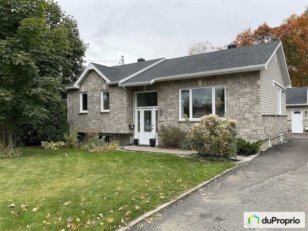 $545,000 - Bungalow for sale in St-Romuald — photo 1