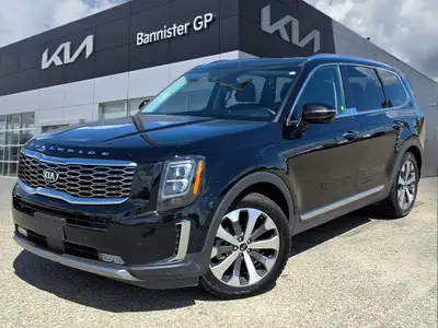 FREE DELIVERY IN NORTHERN AB/BC! The 2020 Kia Telluride SX is a premium three row SUV that combines...