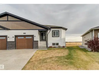 Welcome to Legacy View Adult Community in Wetaskiwin! this amazing Custom Duplex is Ready for you to...