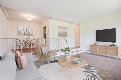 Building Features Dedicated on-site staff Laundry facilities on-site Parking available Elevator Suit...