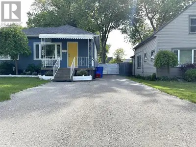 921 JEFFERSON BOULEVARD Windsor, Ontario