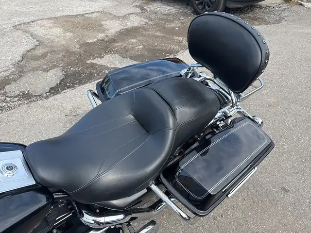 2007 Harley-Davidson Road King ~ ROAD KING ~ 96CI ~ V&H ~ CANADI in Sport Touring in City of Toronto - Image 20