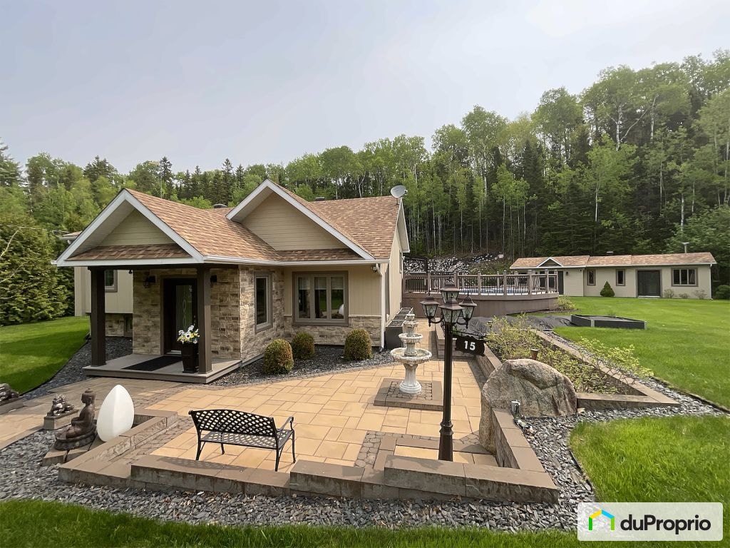 $634,000 - Split Level for sale in Hébertville — photo 1
