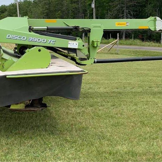 2015 Claas Disc Mower ***FINANCING AVAILABLE *** in Other in Moncton - Image 2