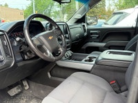 Double L Motors Ltd. FOR SALE: 2018 Chevrolet Silverado 1500 Crew Cab LT Z71 4x4 If you're looking f... (image 8)