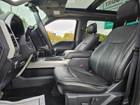 2020 Ford Super Duty F-450 Lariat 4WD Crew Cab Dually with 188,050 km! Powered by the 6.7L Power Str... (image 8)