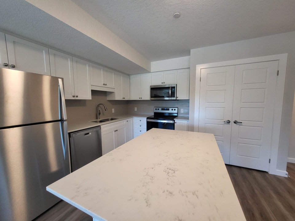 Modern 2 Storey 3 Bedroom 2.5 Bathroom Condo Suite for Rent at L 5