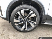 Wireless Phone Connectivity, Window Grid Diversity Antenna, Voice Activated Dual Zone Front Automati... (image 8)