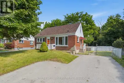 Welcome to this family home tucked away on a picturesque ravine lot in one of St. Thomas' most conve...