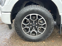 Double L Motors Ltd. FOR SALE: 2023 Ford F-150 Lariat SuperCrew 4x4 3.5L EcoBoost – Loaded & Ready t... (image 6)