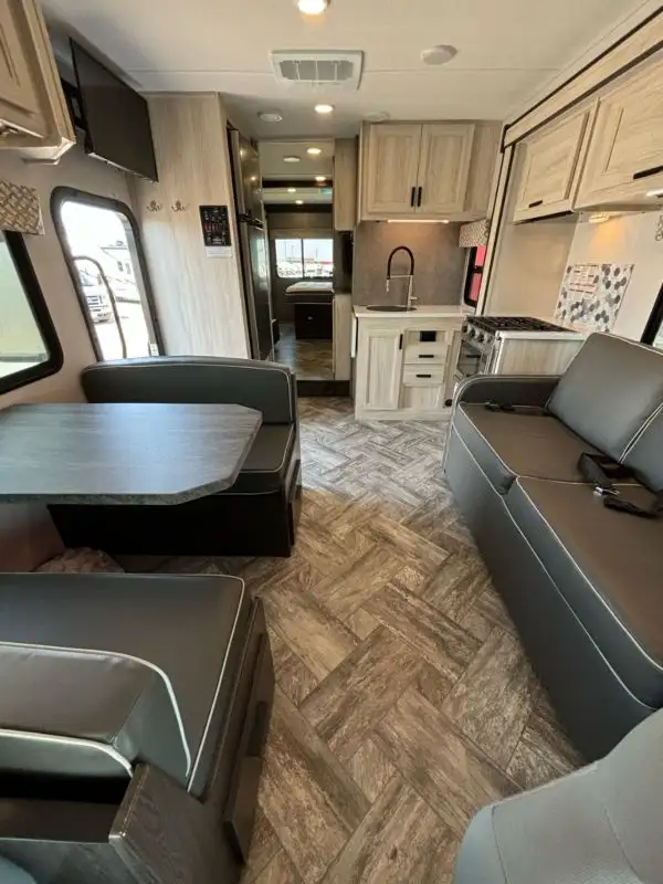 2023 Forester 3251 CD in RVs & Motorhomes in Laval / North Shore - Image 36