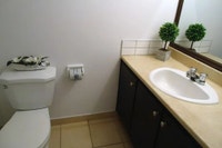 2 mois gratuits! Appartement lumineux et propre dans immeuble calme et rénové situé a Saint laurent,... (image 6)