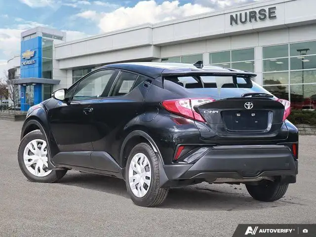 2022 Toyota C-HR LE | Accident Free | Backup cam in Cars & Trucks in Oshawa / Durham Region - Image 4