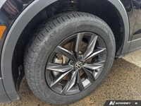 Come see this 2024 Volkswagen Tiguan Comfortline before someone takes it home! *This Volkswagen Tigu... (image 8)