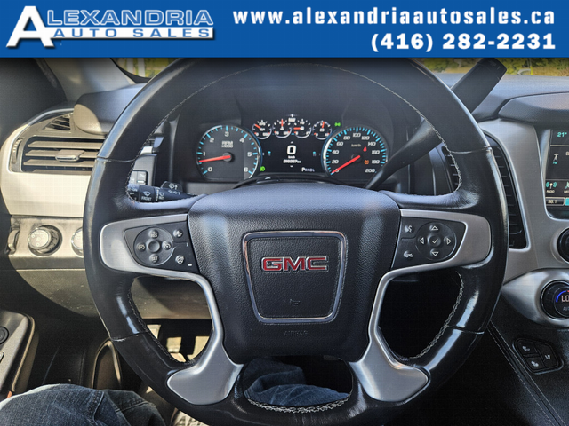 2017 GMC Yukon SLT 4x4 Automatic5801203606126694414