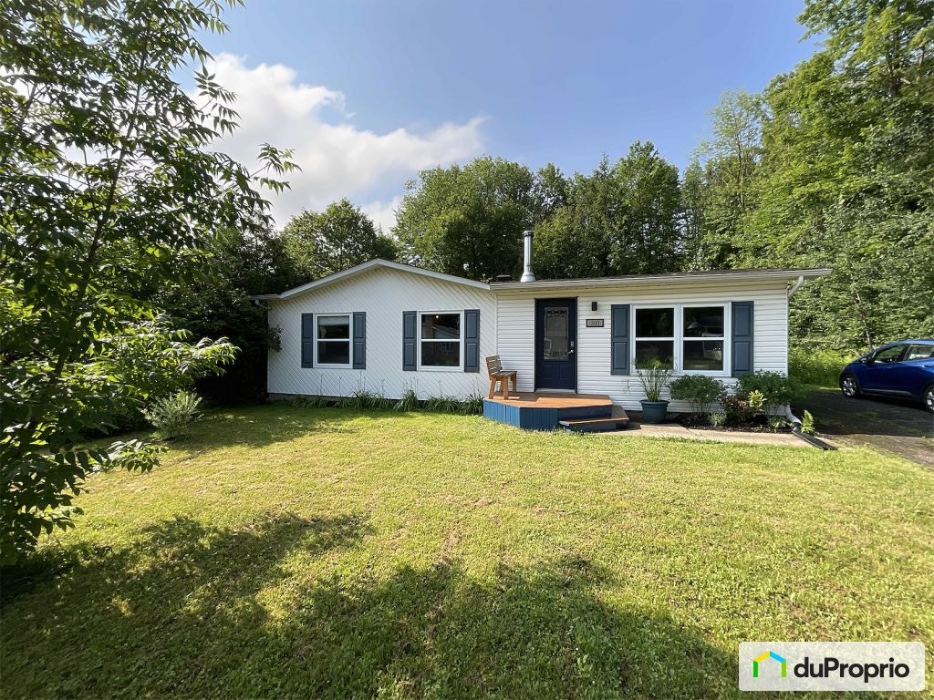 $465,000 - Bungalow for sale in Cowansville — photo 1