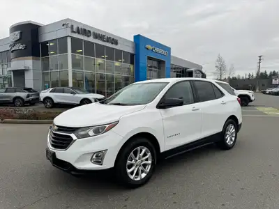 This 2019 Chevrolet Equinox LS is a smart choice for drivers who want everyday comfort, efficiency,...