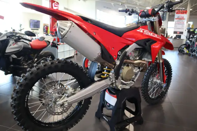2026 Ducati Desmo450 MX in Dirt Bikes & Motocross in Edmonton - Image 3