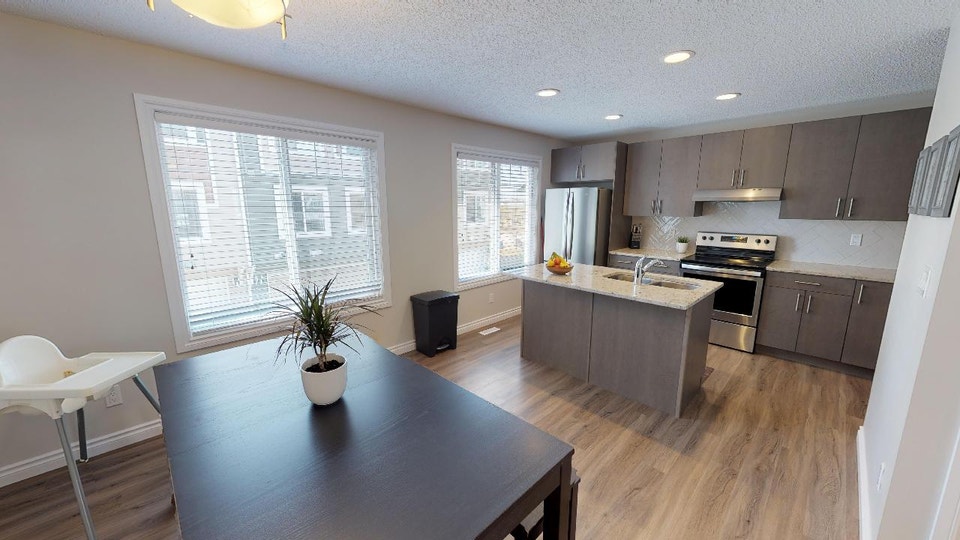 Trendy 3 BDRM Townhomes in Leduc 4