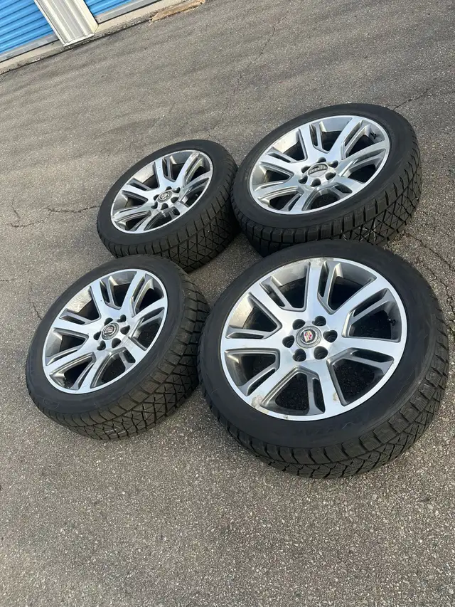 Cadilac Escalade Gmc Yukon suburban 22inch winters 6x139.7 in Tires & Rims in Mississauga / Peel Region - Image 5
