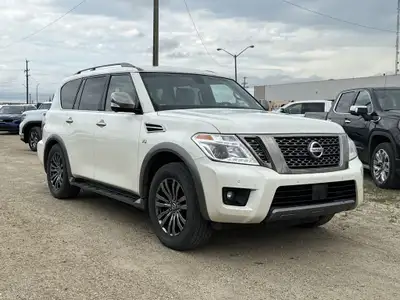 AMVIC Licensed Dealer * Rear Camera Mirror * Leather Seats * Heated/Ventilated Front Seats * Heated...