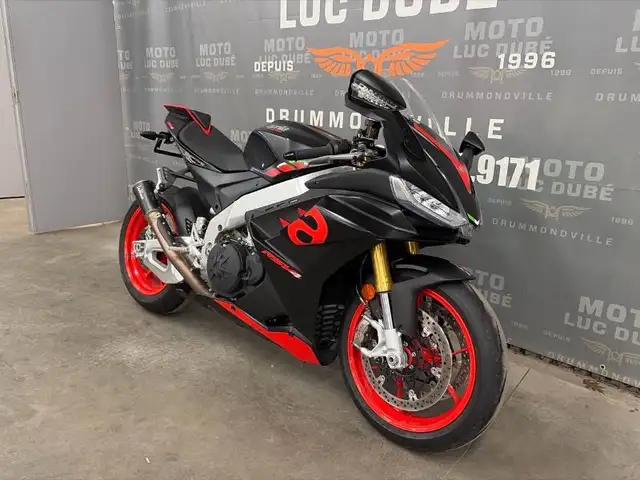 2024 Aprilia RSV4 in Sport Bikes in Drummondville - Image 3