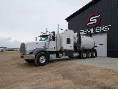 1 Owner 2014 Peterbilt 367 Tri Drive with Tornado Hydrovac F4SL Roots 721 KMS: 174,667 HRS: 21,488 F...