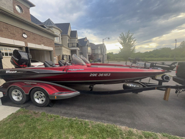 Triton 2003 Bass Boat for Sale in Powerboats & Motorboats in Markham / York Region - Image 2