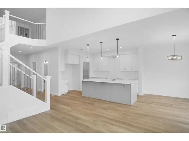 133 SUNLAND WY Sherwood Park, Alberta in Houses for Sale in Strathcona County - Image 8