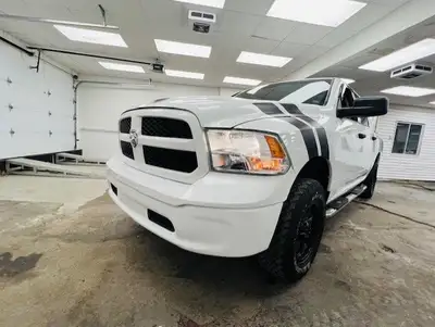 2015 Ram 1500 ST TRADESMAN CREW CAB 4X4-139,800km 6 PASSAGERS INT CUIR CLIMATISATION VOLANT AJUSTABL...