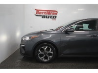 Kia Forte EX 2019 avec moteur 2.0L developpant 147 HP et 132 lb-ft avec transmission automatique IVT... (image 4)