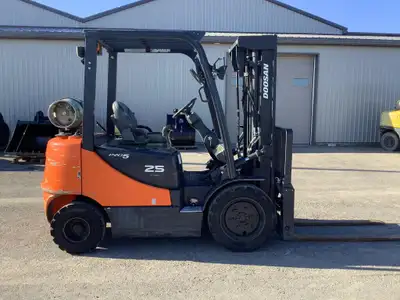 Welcome to Kent Farm Supplies Limited! Doosan Forklift New/Used : Used Condition : Good Hours : 5947...