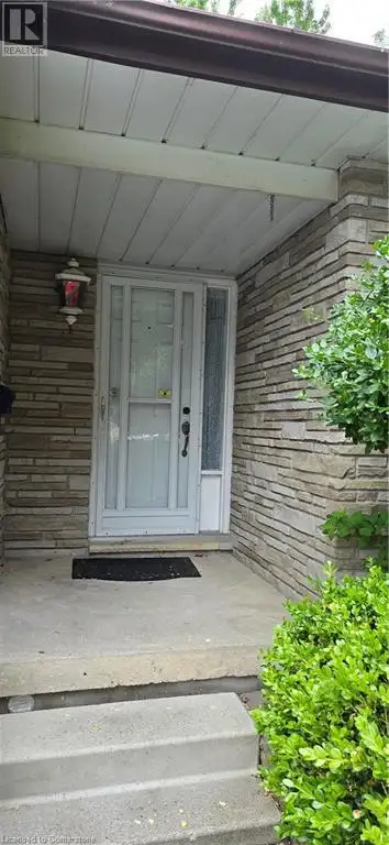 137 STONEGATE Drive Kitchener, Ontario