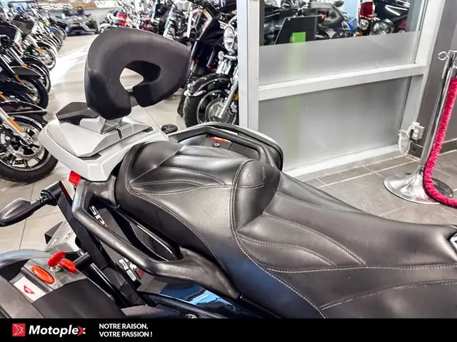 2010 CAN AM SPYDER RS SM5 in Sport Touring in Laval / North Shore - Image 6