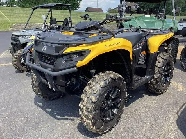 2023 CAN AM OUTLANDER XT 700 (FINANCING AVAILABLE) in ATVs in Strathcona County - Image 6
