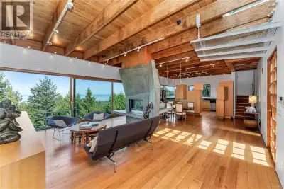 Available for the first time, ''Boulder House'' is an architectural icon in prestigious Dean Park, N...
